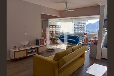 Sala de apartamento à venda com 1 quarto, 65m² em Barra da Tijuca, Rio de Janeiro