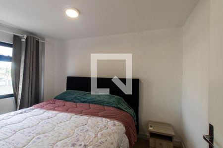 Quarto 1 de apartamento para alugar com 3 quartos, 74m² em Novo Mundo, Curitiba