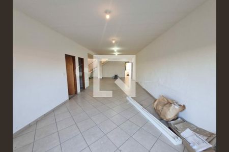 Casa à venda com 3 quartos, 238m² em Planalto Paulista, São Paulo