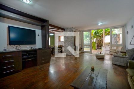 Casa à venda com 3 quartos, 270m² em Jardim Santa Helena, São Paulo