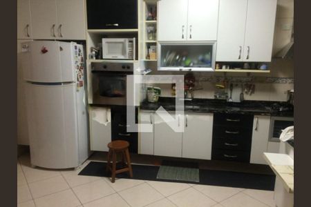 Casa à venda com 4 quartos, 220m² em Vila Sao Pedro, São Paulo