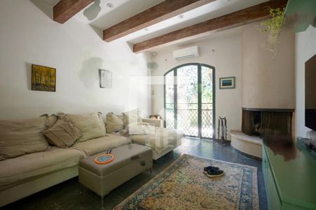 Casa à venda com 4 quartos, 450m² em Jardim Marajoara, São Paulo