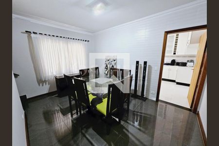 Casa à venda com 4 quartos, 220m² em Campo Grande, São Paulo