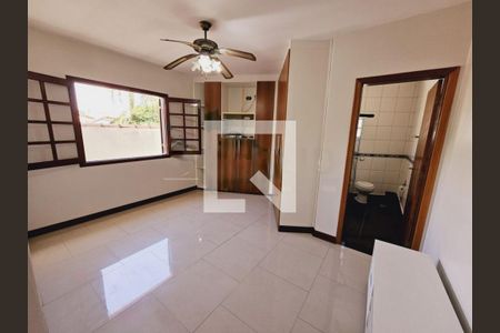 Casa à venda com 4 quartos, 220m² em Campo Grande, São Paulo