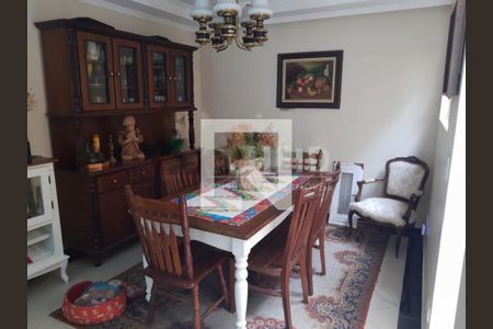 Casa à venda com 3 quartos, 136m² em Vila Arriete, São Paulo