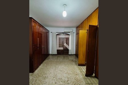 Casa à venda com 4 quartos, 255m² em Terceira Divisão de Interlagos, São Paulo