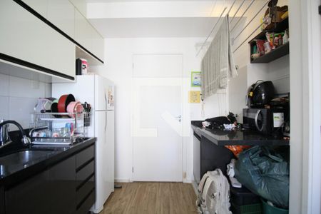 Sala, Cozinha e Área de Serviço de apartamento para alugar com 1 quarto, 24m² em Paraíso do Morumbi, São Paulo
