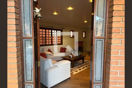 Entrada de casa de condomínio à venda com 3 quartos, 290m² em Morada das Flores (aldeia da Serra), Barueri