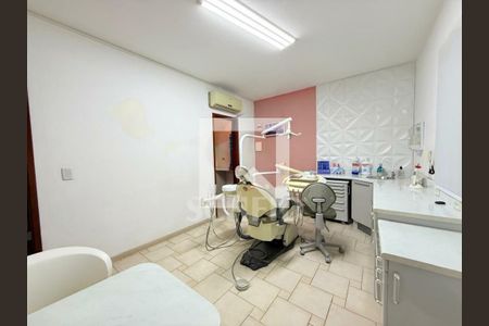 Casa à venda com 3 quartos, 150m² em Vila Arriete, São Paulo