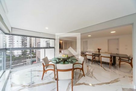 Apartamento à venda com 3 quartos, 121m² em Vila Sofia, São Paulo