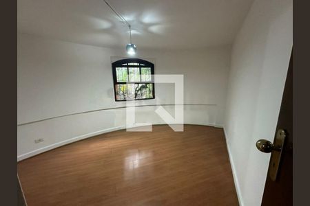 Casa à venda com 4 quartos, 320m² em Interlagos, São Paulo