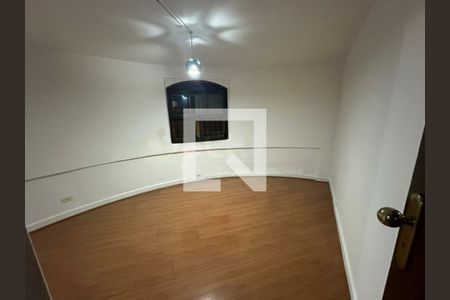 Casa à venda com 4 quartos, 320m² em Interlagos, São Paulo
