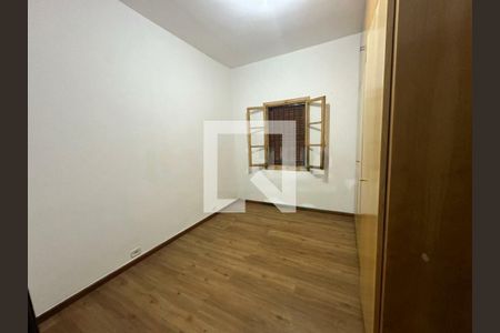 Casa à venda com 4 quartos, 320m² em Interlagos, São Paulo