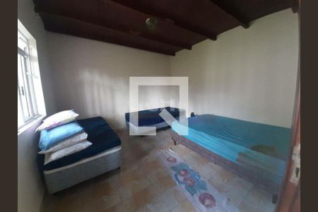 Casa à venda com 6 quartos, 497m² em Praia do Leblon, Diadema
