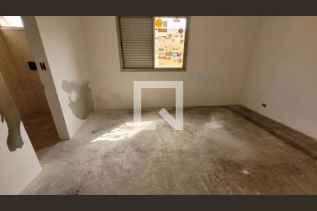 Casa à venda com 4 quartos, 270m² em Vila Friburgo, São Paulo