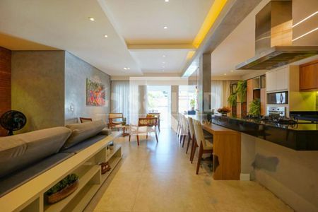 Casa à venda com 4 quartos, 260m² em Vila Nova Caledonia, São Paulo