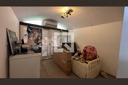 Casa à venda com 2 quartos, 270m² em Jardim Marajoara, São Paulo