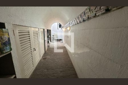 Casa à venda com 2 quartos, 270m² em Jardim Marajoara, São Paulo