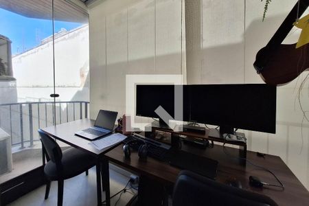 Sala 1 de apartamento à venda com 3 quartos, 186m² em Icaraí, Niterói