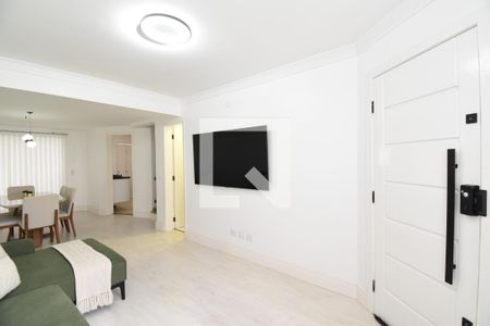 Casa à venda com 3 quartos, 211m² em Vista Alegre, Curitiba