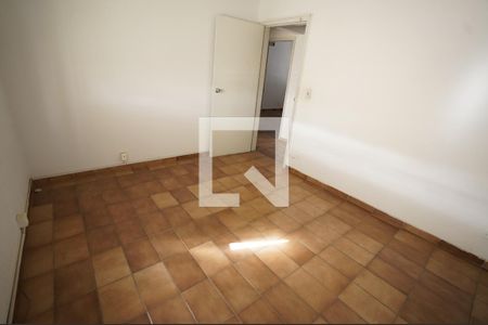 Quarto de apartamento à venda com 3 quartos, 180m² em Setor Aeroporto, Goiânia