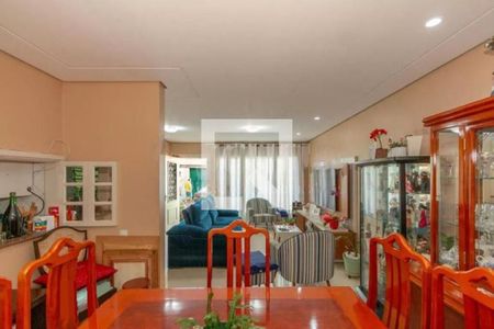Casa à venda com 3 quartos, 200m² em Campo Belo, São Paulo