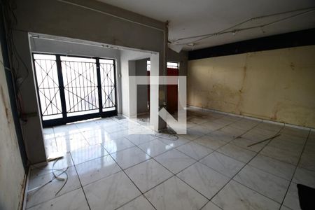 Sala de casa para alugar com 6 quartos, 320m² em Centro, Campinas