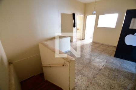 Sala 2 de casa para alugar com 6 quartos, 320m² em Centro, Campinas