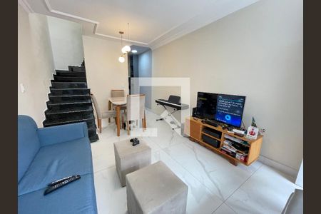 Sala de casa à venda com 2 quartos, 110m² em Vila Albano, São Paulo