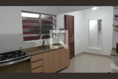 Casa à venda com 3 quartos, 177m² em Jardim Rosalina, São Paulo