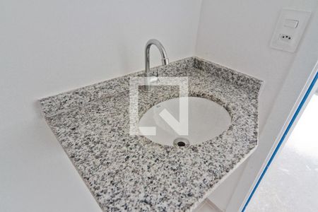 Banheiro de apartamento à venda com 2 quartos, 48m² em Santana, São Paulo