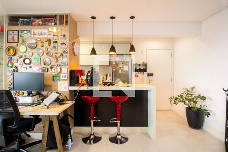 Sala de apartamento à venda com 2 quartos, 79m² em Vila Bertioga, São Paulo