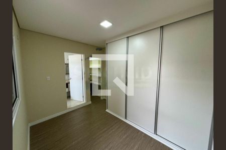 Casa à venda com 3 quartos, 110m² em Cupecê, São Paulo