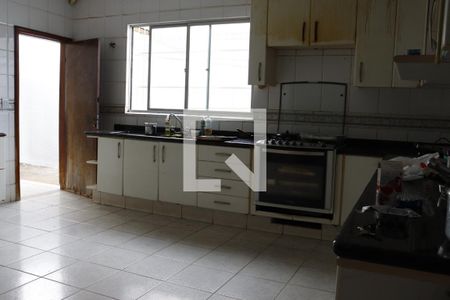 Casa à venda com 3 quartos, 275m² em Jardim América, Goiânia