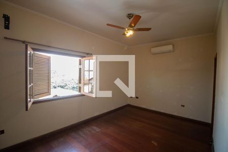 SUÍTE  de casa à venda com 6 quartos, 240m² em Vila Ester (zona Norte), São Paulo