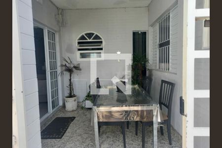 Casa à venda com 4 quartos, 84m² em Parque Alto do Rio Bonito, São Paulo