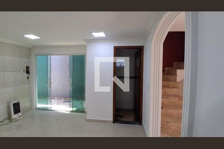 Casa à venda com 4 quartos, 180m² em Cidade Industrial de Curitiba, Curitiba