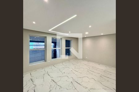 Sala de casa à venda com 4 quartos, 231m² em Vila Euthalia, São Paulo