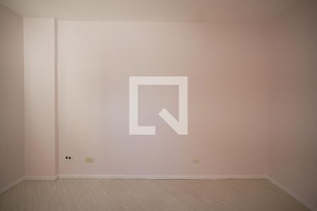 Quarto de kitnet/studio para alugar com 1 quarto, 39m² em Cristo Rei, Curitiba