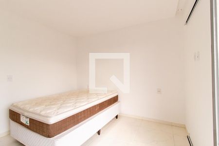 Quarto 1 de casa para alugar com 2 quartos, 70m² em Tatuquara, Curitiba