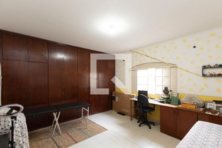 Quarto 1 de casa para alugar com 5 quartos, 286m² em Vila Nivi, São Paulo