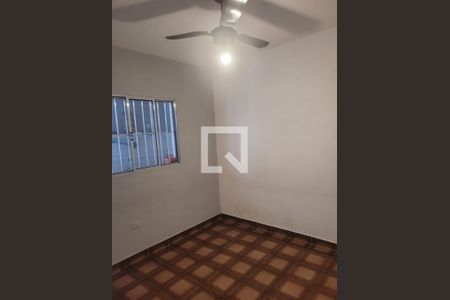 Quarto 1 de casa para alugar com 2 quartos, 55m² em Jardim das Oliveiras, São Paulo