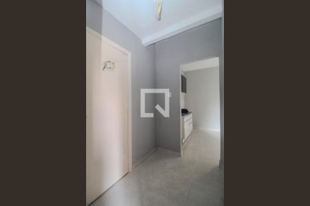 Corredor de apartamento para alugar com 1 quarto, 24m² em Centro Histórico, Porto Alegre