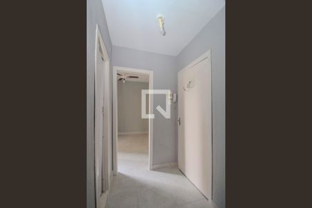 Corredor de apartamento para alugar com 1 quarto, 24m² em Centro Histórico, Porto Alegre