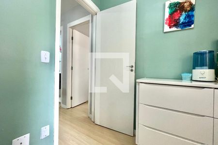 Quarto 2 de apartamento à venda com 2 quartos, 33m² em Jardim Itacolomi, São Paulo