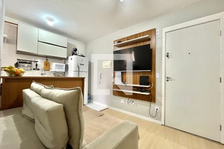 Sala de apartamento à venda com 2 quartos, 33m² em Jardim Itacolomi, São Paulo