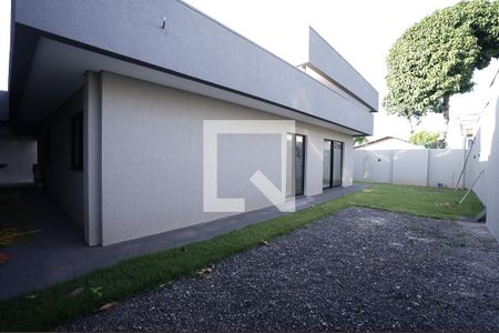Casa à venda com 3 quartos, 235m² em Setor Bueno, Goiânia