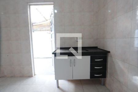 Sala/Cozinha de apartamento para alugar com 1 quarto, 28m² em Jardim Guairaca, São Paulo