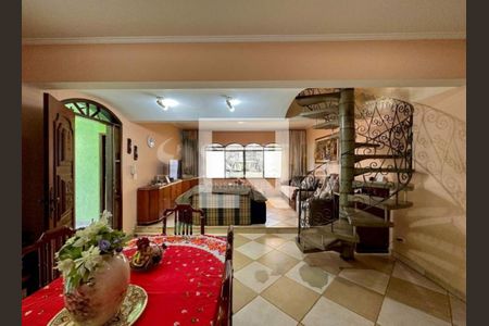 Casa à venda com 3 quartos, 120m² em Parque Colonial, São Paulo