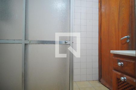 Banheiro de apartamento para alugar com 1 quarto, 68m² em Vila Ipiranga, Porto Alegre